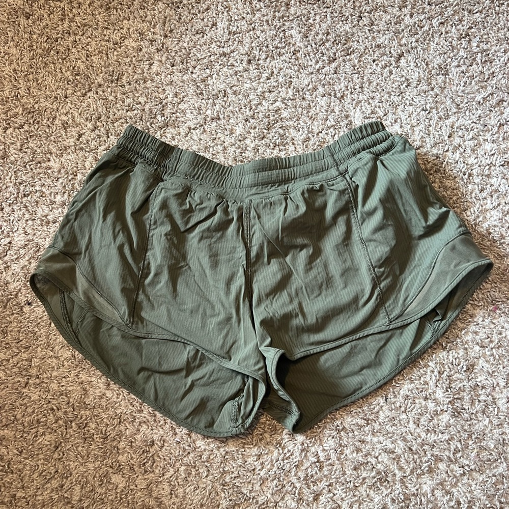 Lululemon hotty hot short